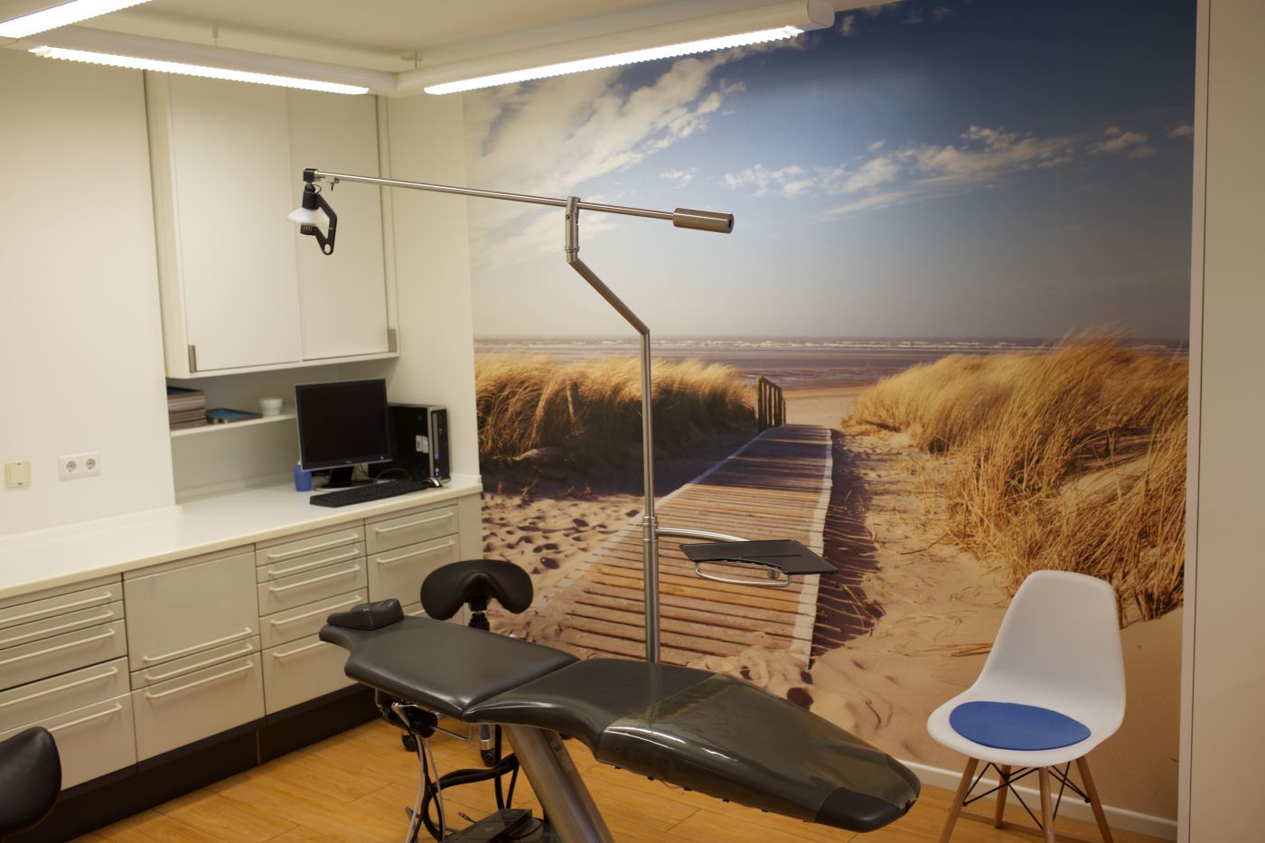 Behandlungszimmer Kieferorthopäde KFO am Grindel